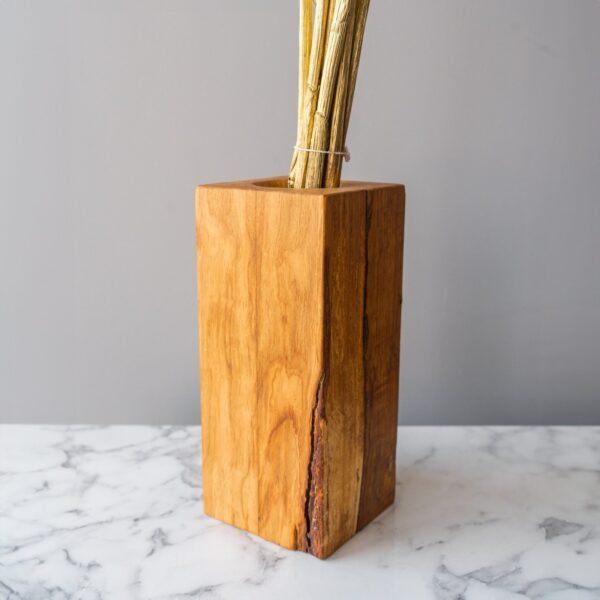 Giedriaus Juodžio medinė vaza