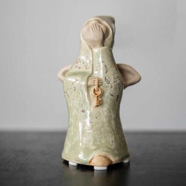 DSC05192-Edit.jpg Midenės rankų darbo keramikinis angelas "Auksinis raktelis"