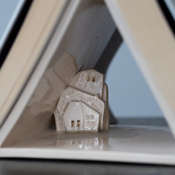 Ramunės rankų darbo knygų laikiklis