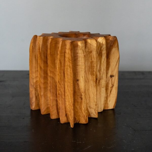 Giedriaus Juodžio žvakidė "Ąžuolo banga"