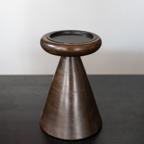 Medinė žvakidė "Kūgis"