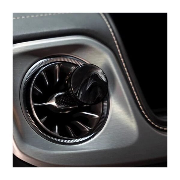 elia-mor-automobilio-kvapas-2-vnt-kvapniu-ploksteliu-main-set-oudh-rose.jpg ELIA MOR automobilio kvapas + 2 vnt kvapnių plokštelių „Main Set Oudh Rose“