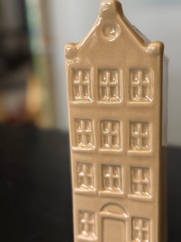 Keramikinė vazelė „Olandijos namelis“