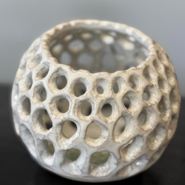 unnamed-63-scaled-1.jpg Rankų darbo keraminė žvakidė „Šviesos koralas“