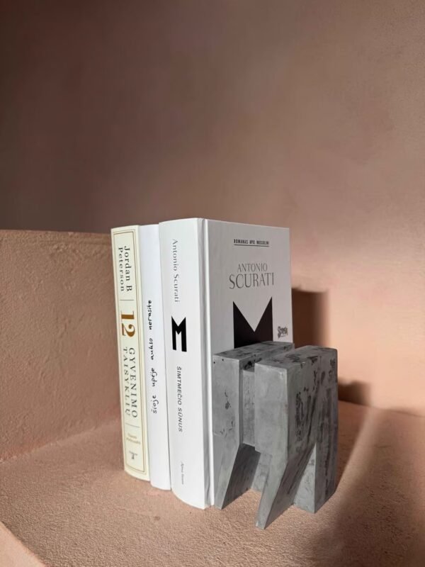 Knygų laikiklis „Kabutės“