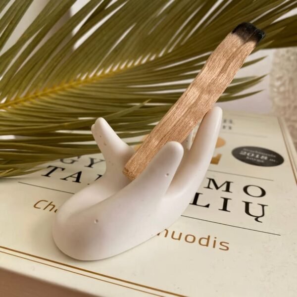 Palo santo laikiklis - ranka