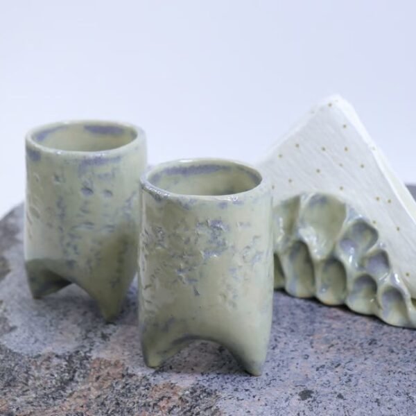 store_01HQ6P0YRTS7P3Y78CYRGR9BE9_assets_1732050055724-IMG_9337.jpg Keraminis puodelių ir servetėlių dėklo rinkinys