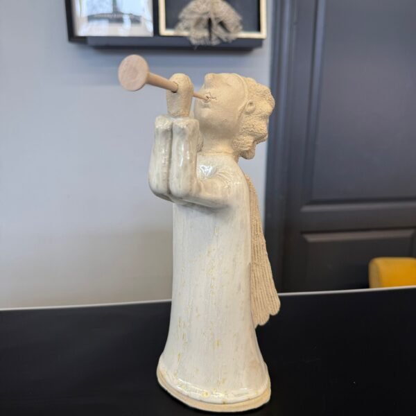 "Džiaugsmo skelbėjas" - keramikinis angelas